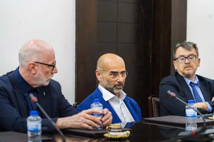 محافظ حمص يلتقي القائم بأعمال السفارة الإيطالية لبحث سبل التعاون في إعادة الأعمار2