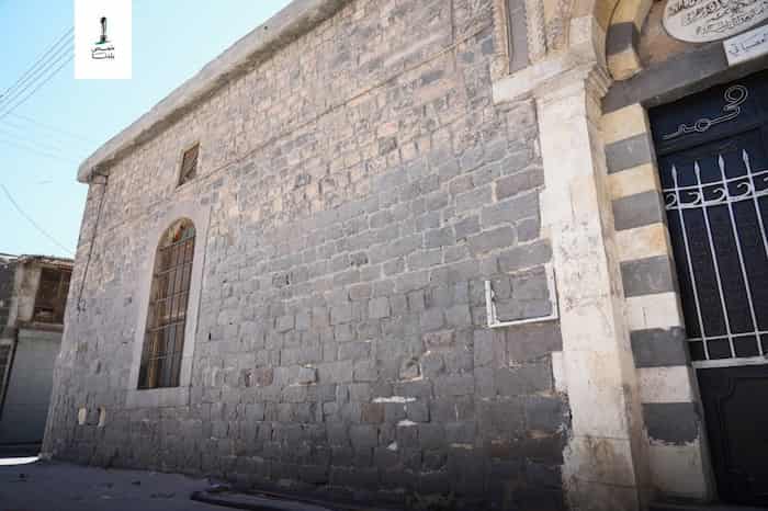 3تنظيف الواجهة الرئيسية لجامع العصياتي في حي باب الدريب