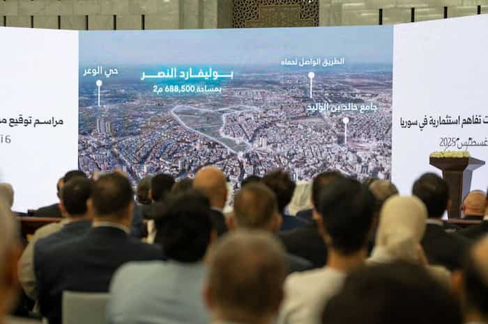 1 توقيع مذكرة تفاهم استثمارية مع شركة العمران للتطوير والاستثمار العقاري لتنفيذ مشروع بوليفارد النصر في محافظة حمص