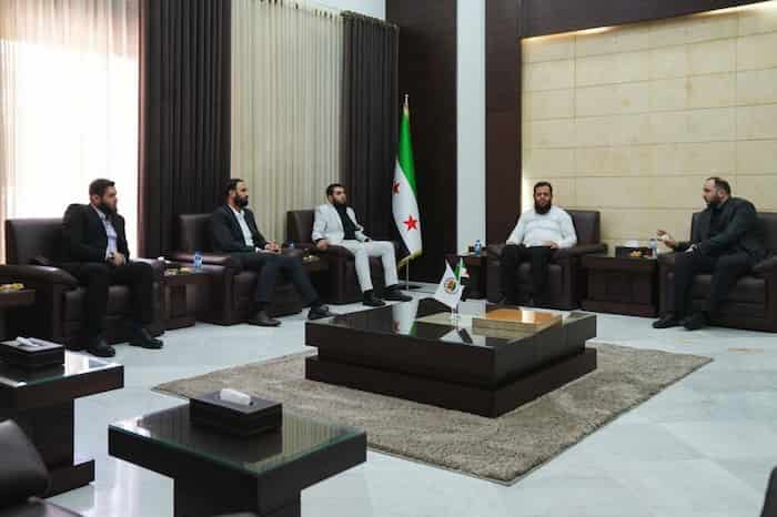 محافظ حمص يبحث مع معاون وزير الداخلية للشؤون المدنية سبل التعاون وتطوير العمل المشترك1