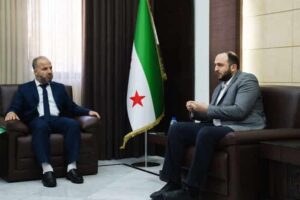 محافظ حمص يلتقي مدراء المناطق لبحث واقع العمل وتنسيق الجهود لرفع كفاءة العمل