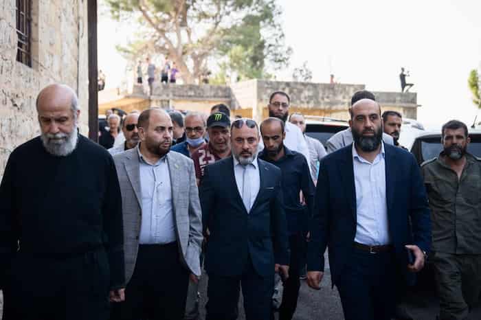 1وفد من الأمانة العامة لمحافظة حمص يتفقد منطقة حب نمرة المتضررة من الحرائق