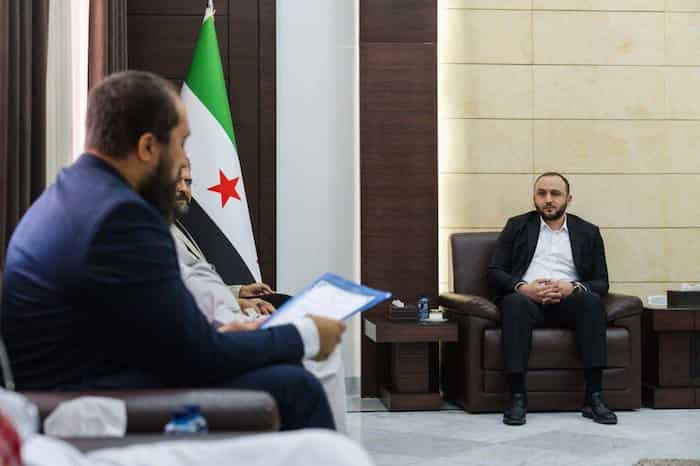 2محافظ حمص يلتقي وفد من أهالي كفرعايا