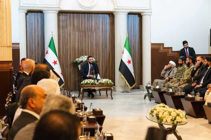 الرئيس الشرع يضع حجر الأساس لمشاريع دار السلام في حمص1