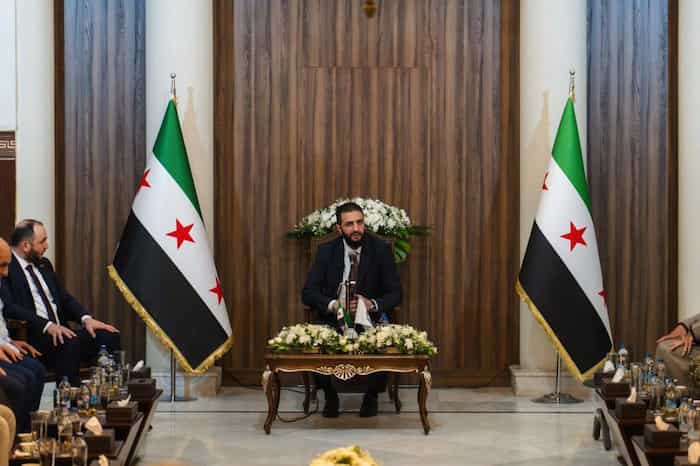 الرئيس الشرع يضع حجر الأساس لمشاريع دار السلام في حمص2