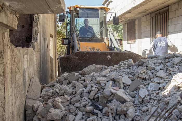 حملة خدمية لإزالة الأنقاض في ريف تلكلخ3