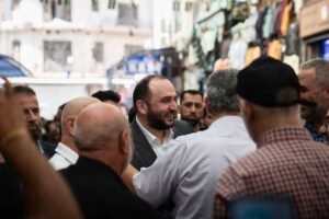 محافظ حمص يتفقد السوق الأثري ويلتقي الأهالي وأصحاب المحال