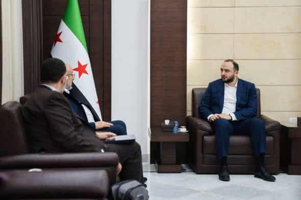 محافظ حمص يلتقي وفداً من شركتي1 SNASCO وفيرمندوم الفرنسية