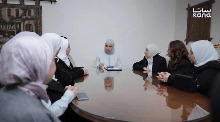 السيدة لطيفة الدروبي تزور ميتم الجمعية الخيرية الإسلامية بحمص وتشارك الأطفال فطور رمضان4 (1)